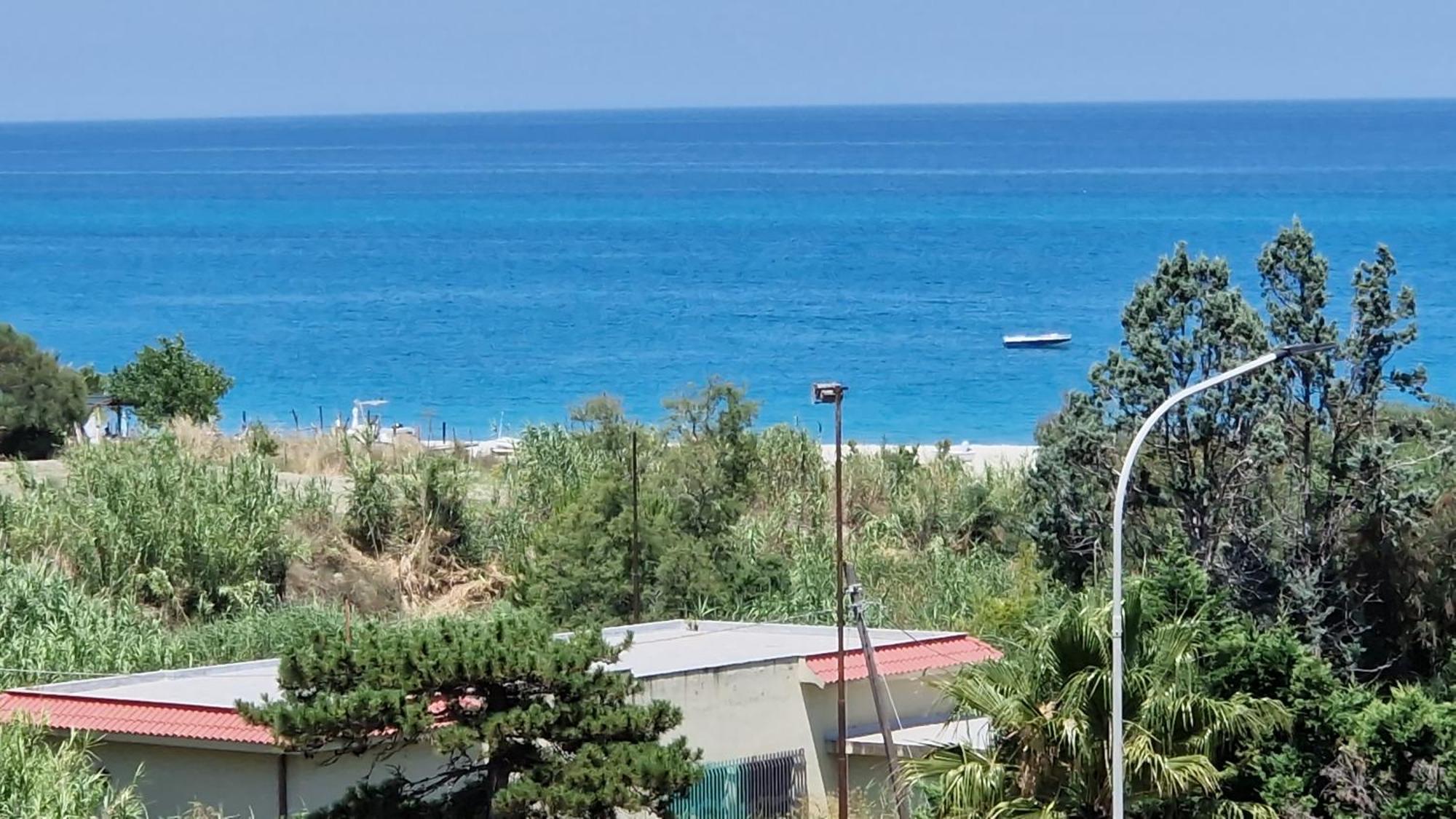Apartament Nina'S House 3 , A 300 Metri Dal Mare Santa Caterina Dello Ionio Marina Zewnętrze zdjęcie